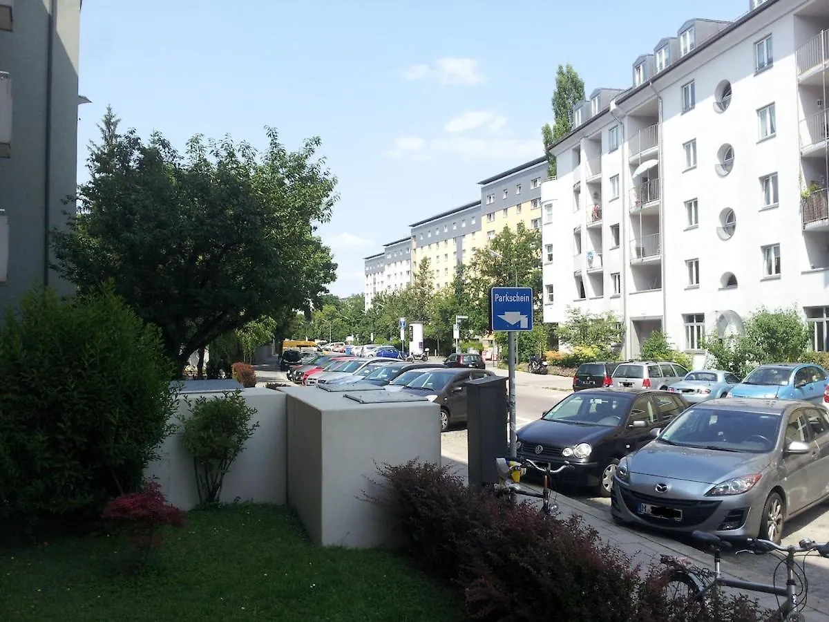 Furnished Apartment U6 Harras Μόναχο